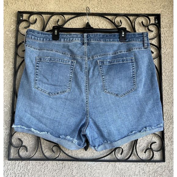 Torrid denim cut off shorts - size 20 - medium wash blue - Picture 3 of 7